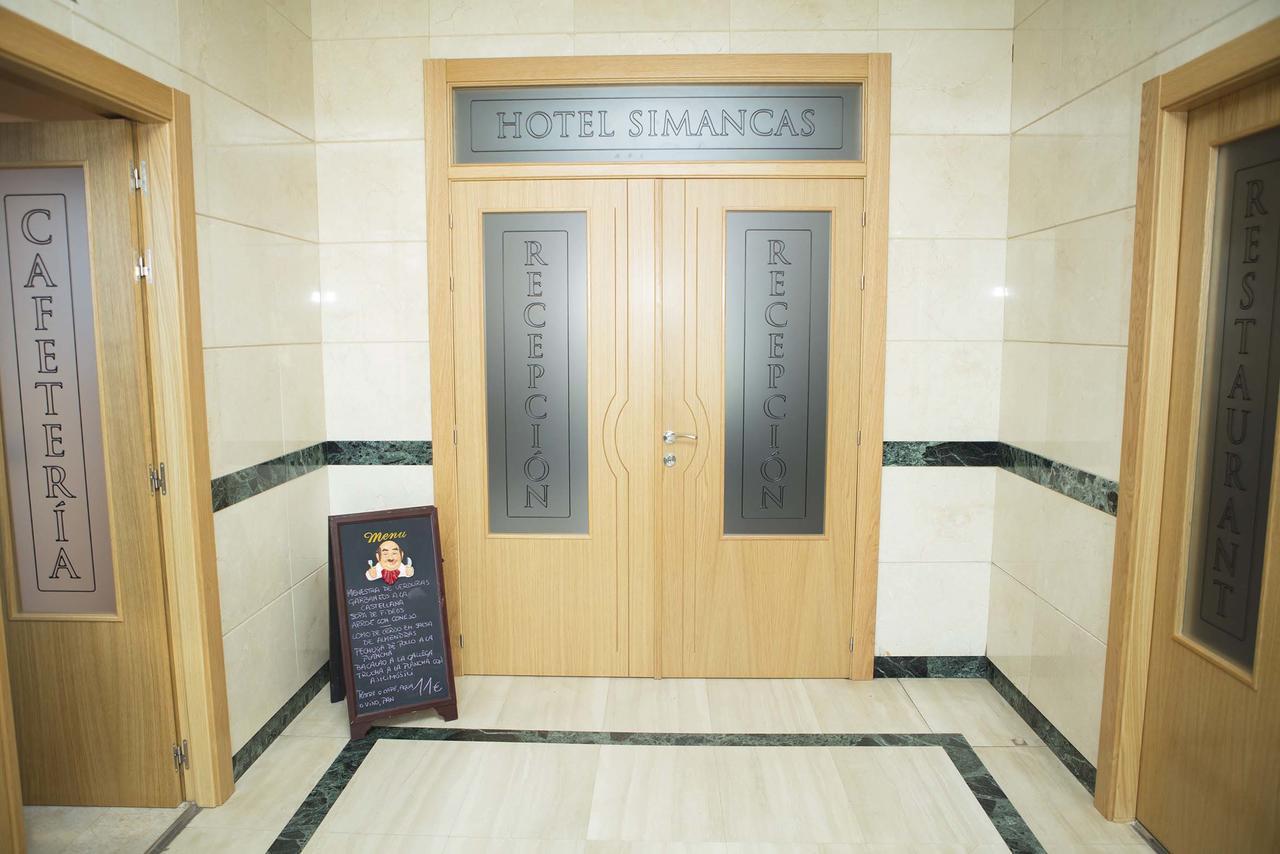 Hotel 시만카스 외부 사진